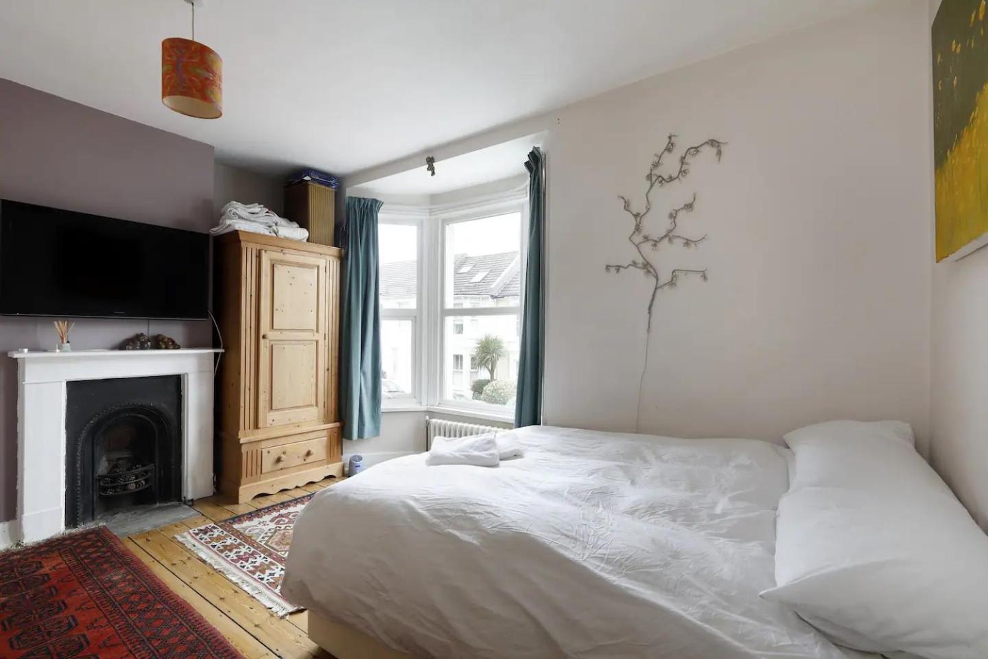 Three Bedroomed Victorian Family House, Garden Hove