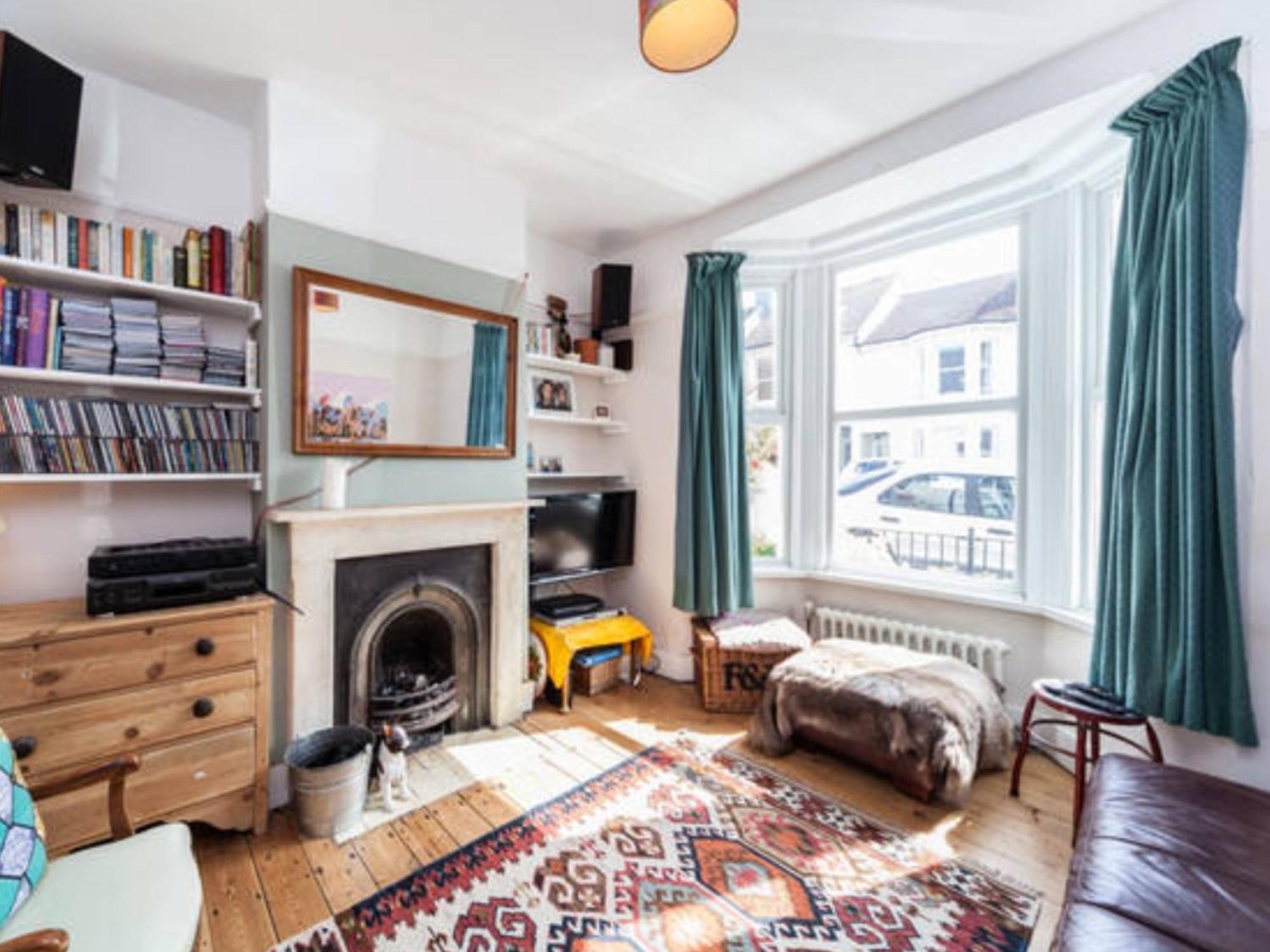 Дом отдыха Three Bedroomed Victorian Family House, Garden