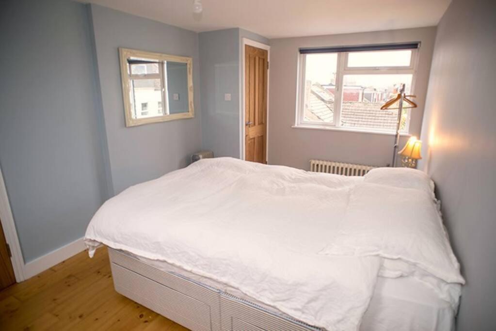 Сasa de vacaciones Three Bedroomed Victorian Family House, Garden Brighton