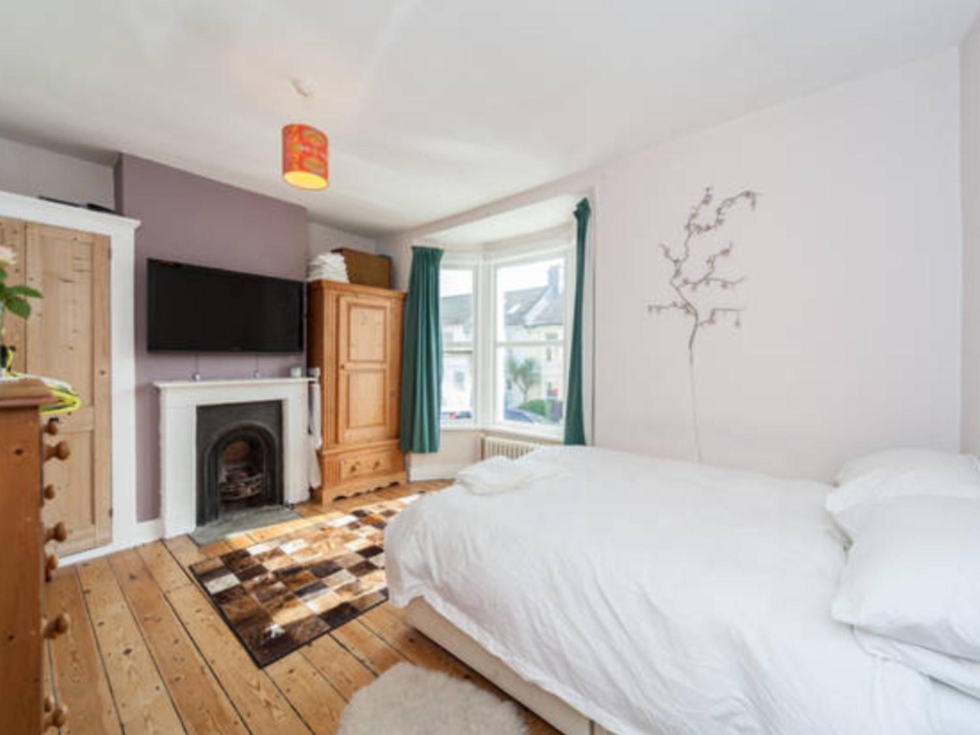 Сasa de vacaciones Three Bedroomed Victorian Family House, Garden *